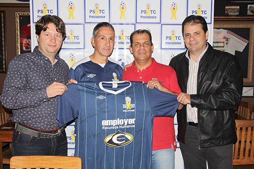 /uploads/images/materias/07_2013/08-07-2013_gerente_pstc-renato_david_tecnico_jorgemilanezseccultura-dibcanonicoeprefeito_cornelio-fred_alves.jpg